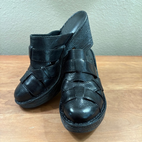 Born Pollina Black Leather Slip On Criss Cross Design Chunky Clogs Womens Size 8 - Picture 3 of 13